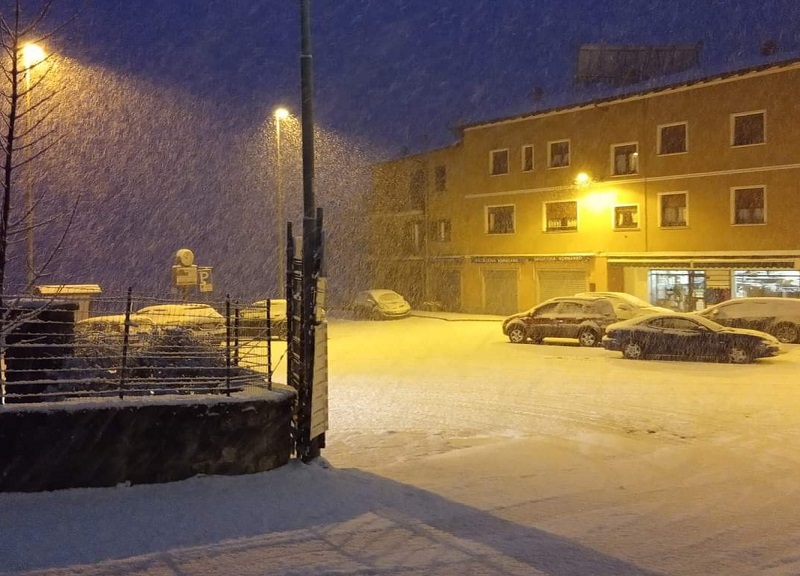 Neve nell'Oltrepo (foto: Moira Campari via facebook) Neve nell'Oltrepo (foto: Moira Campari via facebook)