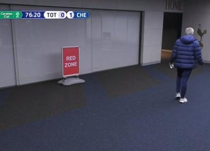 Mourinho show: insegue Dier in bagno durante la partita. Video