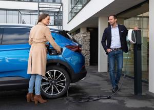 Opel Grandland X, nuovi allestimenti per il MY 2021