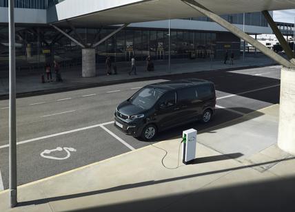 Arriva nelle concessionarie italiane il nuovo Peugeot e-Traveller