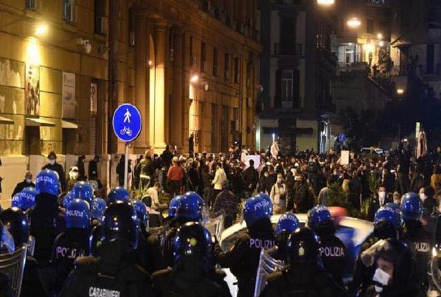 Scontri a Milano