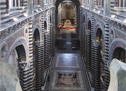Stupendo. A Siena si può ammirare il pavimento del Duomo nella sua totalità