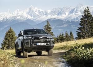 Toyota svela il nuovo HILUX