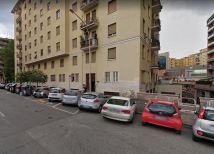 Omicidio a Marconi, romano ucciso a coltellate in strada: arrestato un 48enne