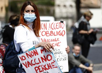 Lazio, la stretta sui no-vax di D'Amato. "Spese ospedaliere spedite a casa"