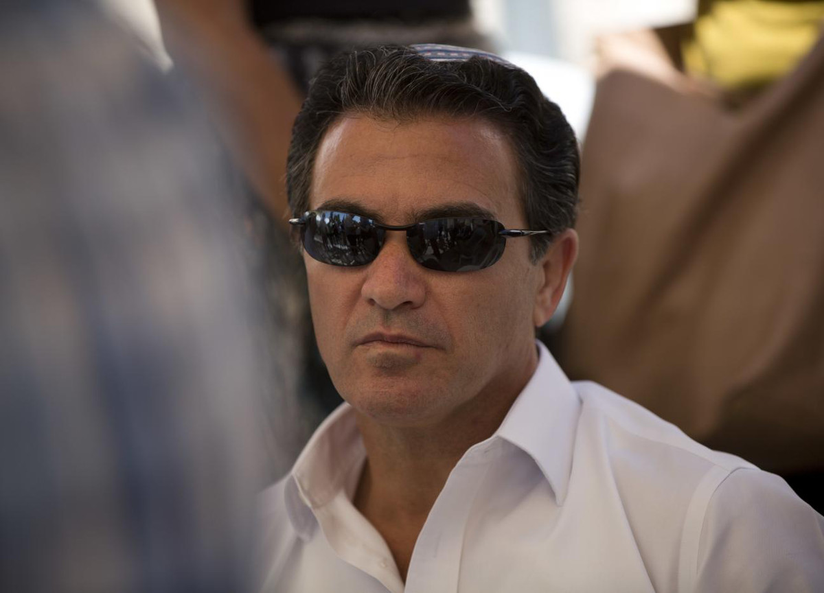 yossi cohen, israele, servizi segreti, mossad, hostess