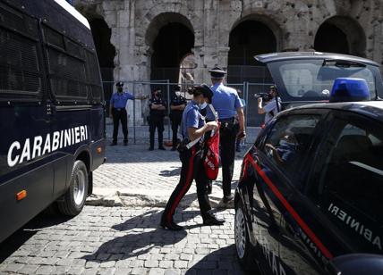 Suicidi: carabinieri al primo posto della classifica, boom di casi nel 2021 Suicidi: carabinieri al primo posto della classifica, boom di casi nel 2021
