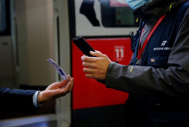 Green Pass più esteso per i guariti dal Covid: appello al Governo