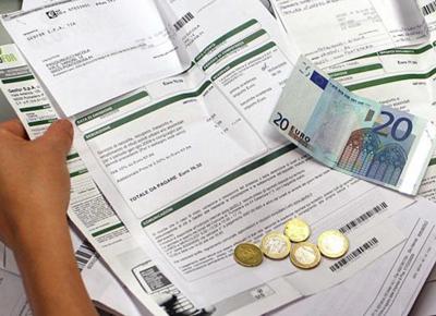 bollette, nel 2022 una nuova mazzata. a gennaio +40% dei prezzi