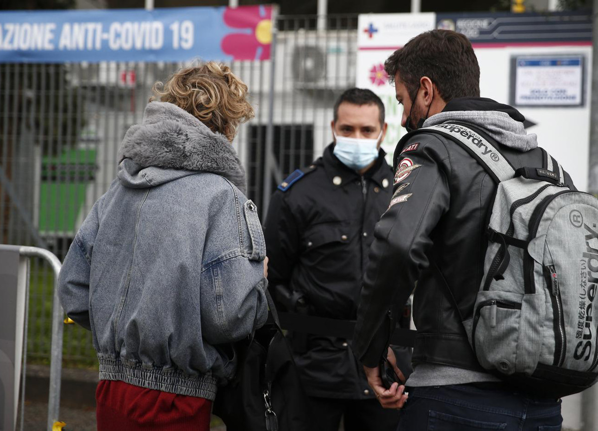 vaccino obbligatorio per lavoratori, ipotesi del governo