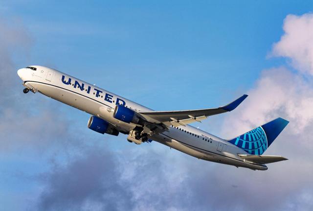 United airlines (facebook)