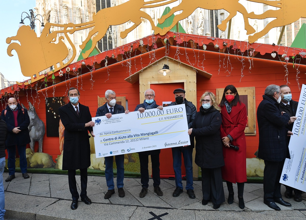 Milano: inaugurato il Mercatino di Natale Milano: inaugurato il Mercatino di Natale