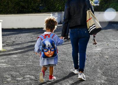 assegno unico figli, famiglie, isee, slittamento pagamento