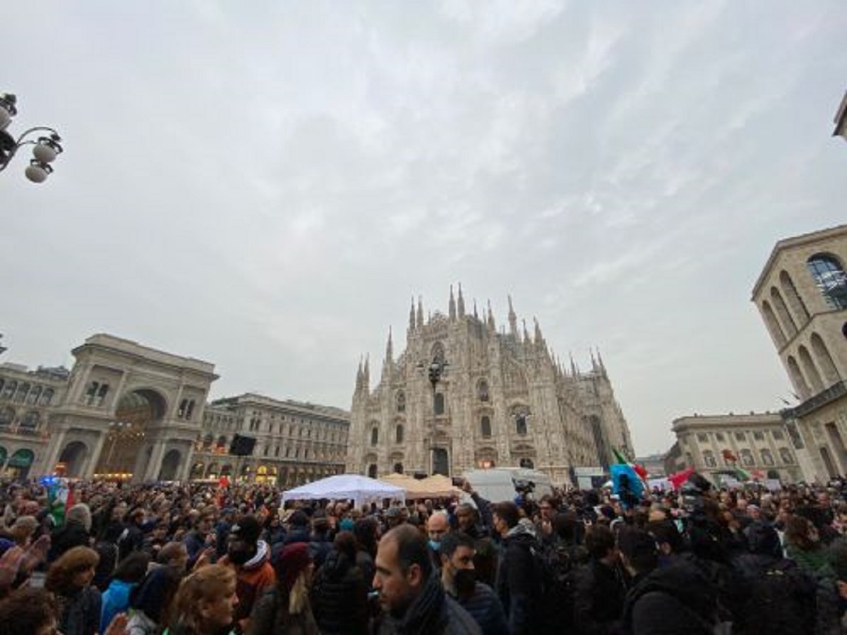 Corteo No Green Pass a Milano Corteo No Green Pass a Milano