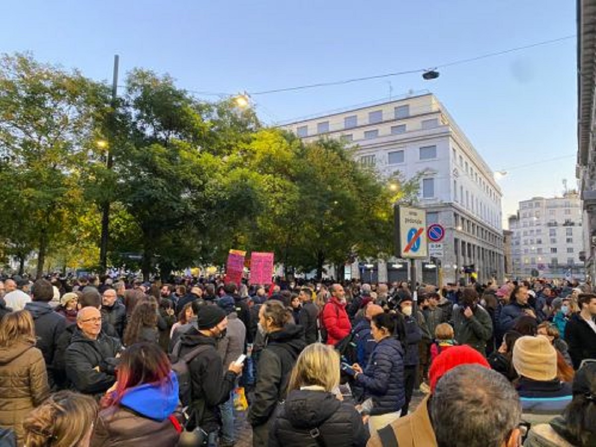 Corteo No Green Pass a Milano Corteo No Green Pass a Milano