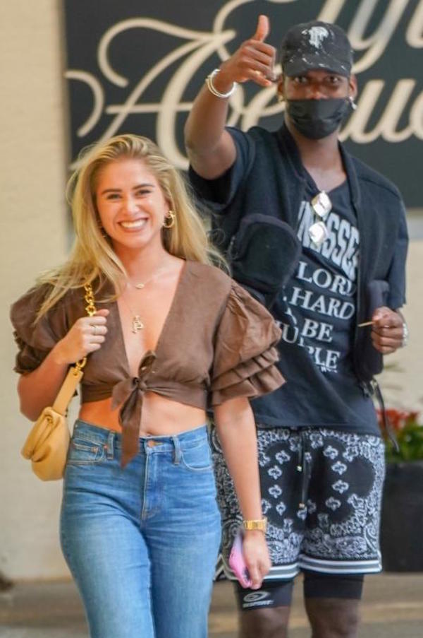Miami,il giocatore  Paul Pogba shopping con la fidanzata Maria Zulay Salaues