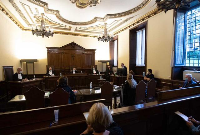 Tribunale dello Stato della Città del Vaticano, prima udienza del processo in cui sono imputati don Gabriele Martinelli e l’ex rettore del Preseminario San Pio x, don Enrico Radice (14-10-2020) Tribunale dello Stato della Città del Vaticano, prima udienza del processo in cui sono imputati don Gabriele Martinelli e l’ex rettore del Preseminario San Pio x, don Enrico Radice (14-10-2020)