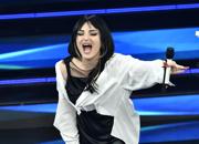 Arisa, che curve in piscina: il costume bianco... Diletta Leotta esplosiva