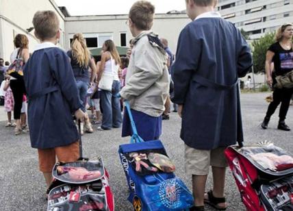 Scuola, tamponi gratis agli insegnanti. Accordo per evitare le classi pollaio