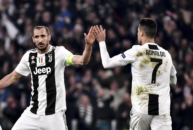 Chiellini - Ronaldo (Lapresse) Chiellini - Ronaldo (Lapresse)
