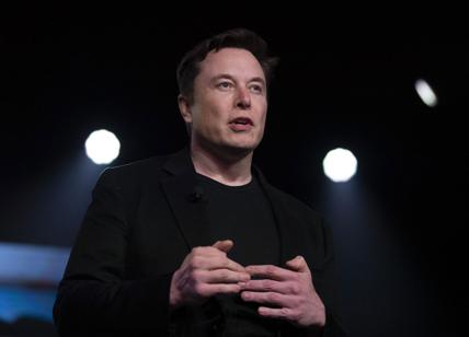 Tesla, il referendum di Musk su Twitter finisce con un "sì"