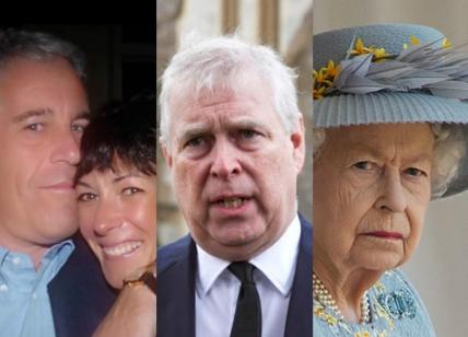 Epstein, spuntano foto con la regina: feste private nelle dimore di Elisabetta