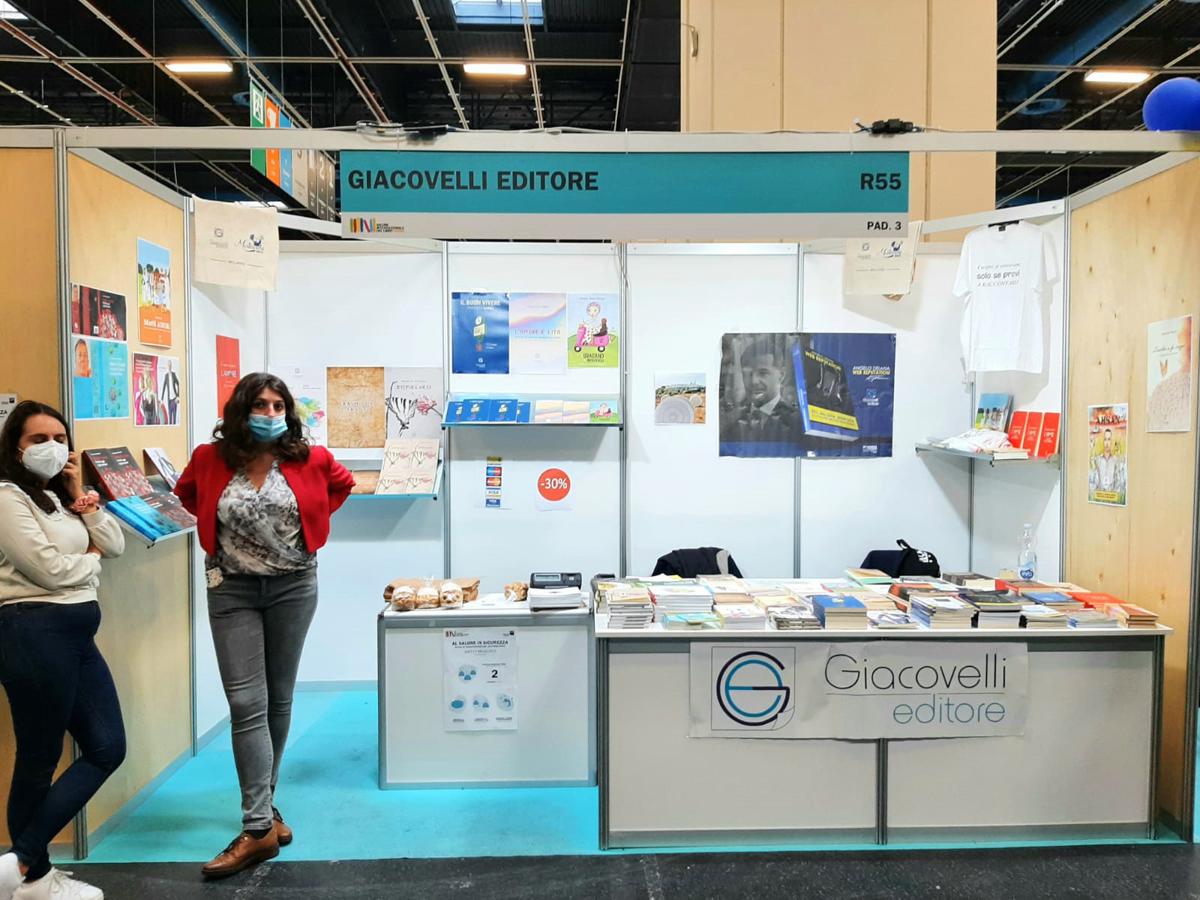 Lo stand di Giacovelli Editore Lo stand di Giacovelli Editore