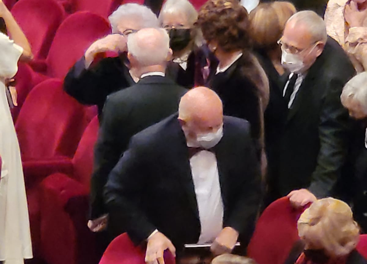 A destra l'ex procuratore di Milano Francesco Greco