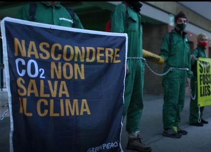 Trivelle, Greenpeace blocca il meeting: "Patto della finzione ecologica"