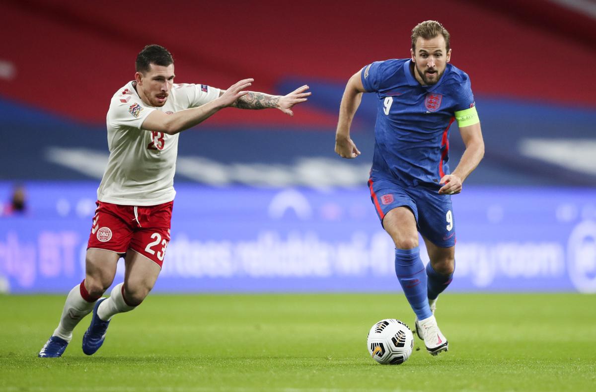 CENTROCAMPISTA - PIERRE-EMILE HOJBJERG: Il danese del Tottenham è stato uno dei più brillanti protagonisti di questo torneo, nonostante il rigore fallito contro la Finlandia nella maledetta gara inaugurale, funestata dal malore di Eriksen CENTROCAMPISTA - PIERRE-EMILE HOJBJERG: Il danese del Tottenham è stato uno dei più brillanti protagonisti di questo torneo, nonostante il rigore fallito contro la Finlandia nella maledetta gara inaugurale, funestata dal malore di Eriksen