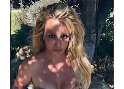 Britney Spears "malata di demenza, costretta a lavorare sotto ricatto"