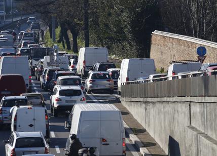 Roma ferma auto e motorini più inquinanti, polveri sottili alle stelle