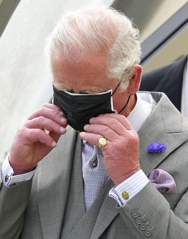 Ascot , Il Principe Carlo e ...............la Mascherina