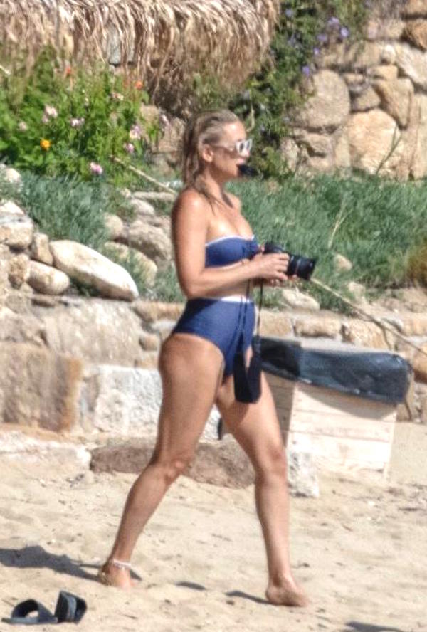  Grecia,Skiathos,Kate Hudson fa foto alla famiglia per ricordare le vacanze