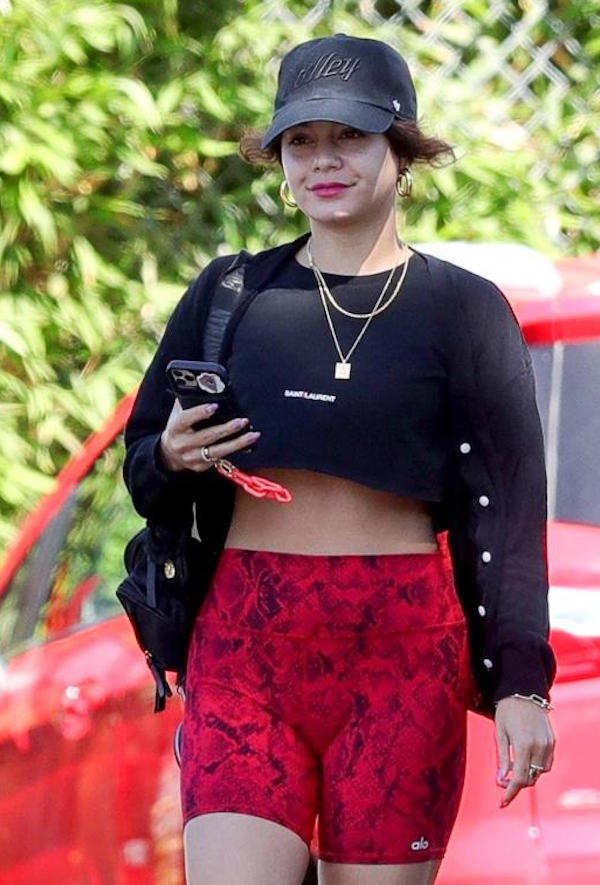 Los Angeles, Vanessa Hudgens look da palestra .... animalier!