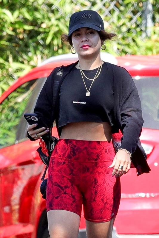 Los Angeles, Vanessa Hudgens look da palestra .... animalier!