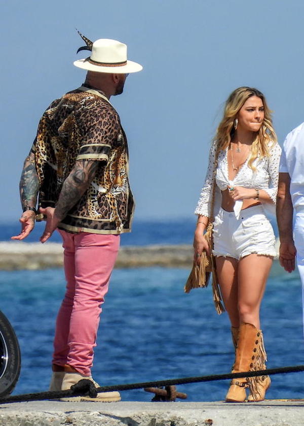 Mykonos,Daniel Craig ,Ethan Hawke,Kate Hudson sul set del film  Knives Out 2 