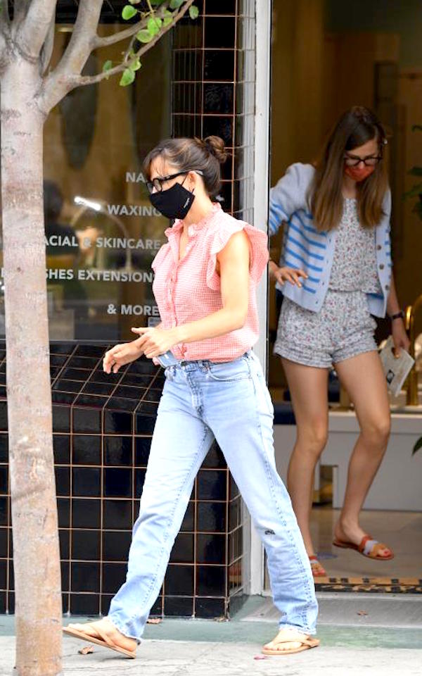 los angeles , Jennifer Garner  e la figlia Violet ,insieme a farsi pedicure e manicure 
