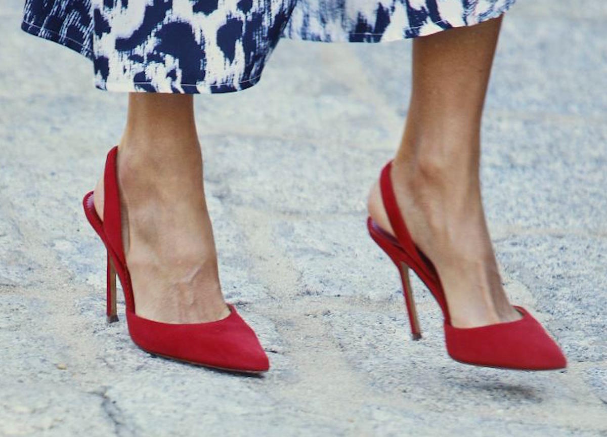 Spagna:Letizia Ortiz, abito animalier di Victoria Beckman, decolte' C.Herrera 