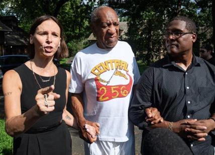 Bill Cosby scarcerato: annullata la sentenza di violenza sessuale