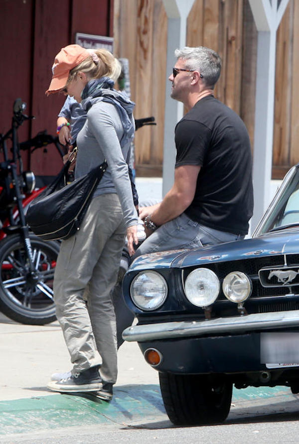 California,Renee Zellweger,Ant Anstead, cons uo figlio Archie fanno sul serio