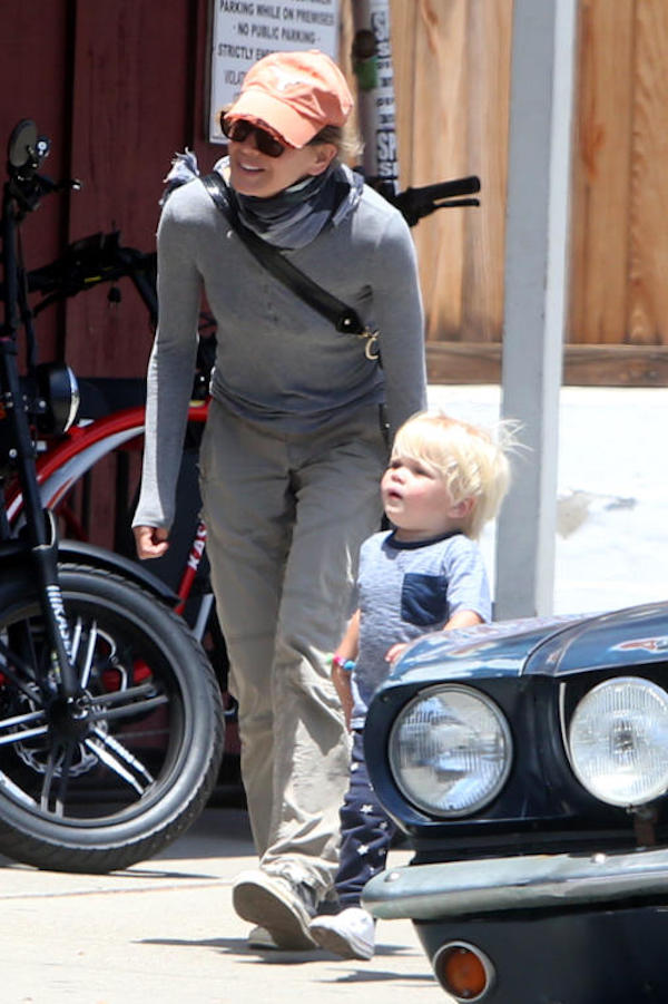 California,Renee Zellweger,Ant Anstead, cons uo figlio Archie fanno sul serio