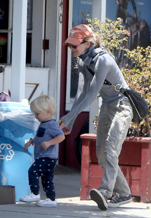 California,Renee Zellweger,Ant Anstead, cons uo figlio Archie fanno sul serio