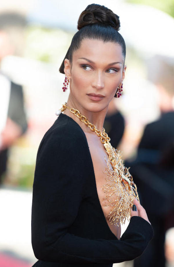 Cannes,Bella Hadid sul red carpet per il film "i tre piani"