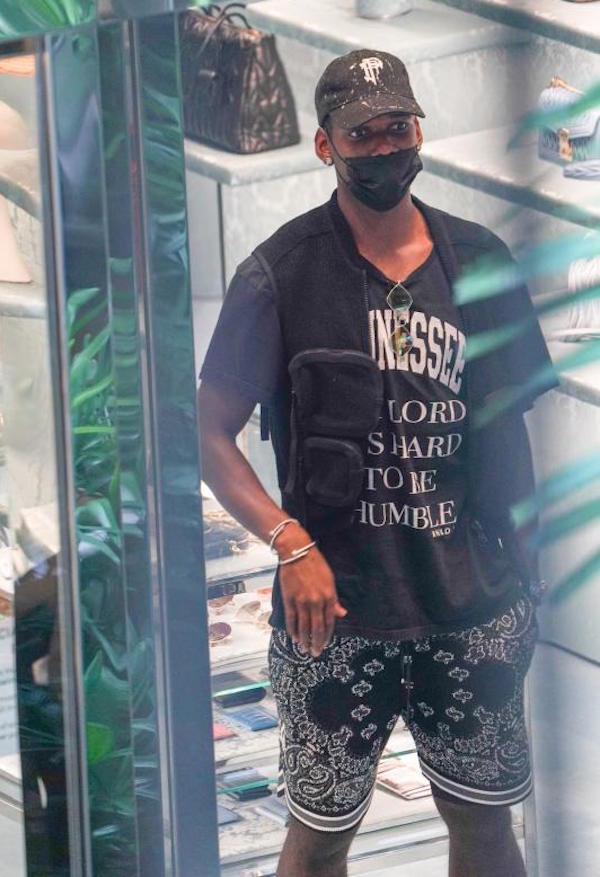 Miami,il giocatore  Paul Pogba shopping con la fidanzata Maria Zulay Salaues