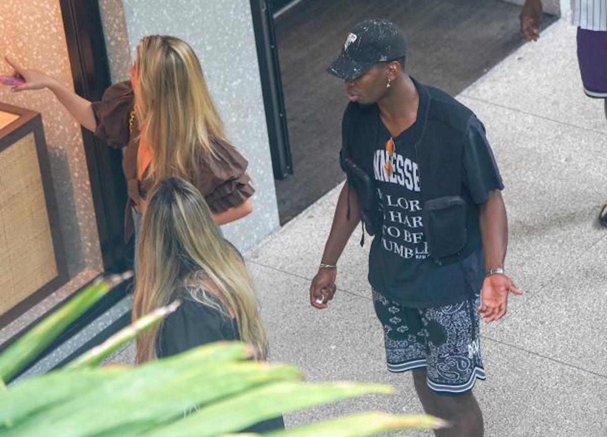 Miami,il giocatore  Paul Pogba shopping con la fidanzata Maria Zulay Salaues