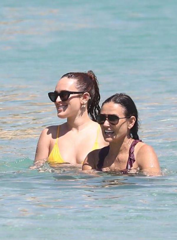 Mykonos,Demi Moore e la figlia Rumer Willis in vacanza