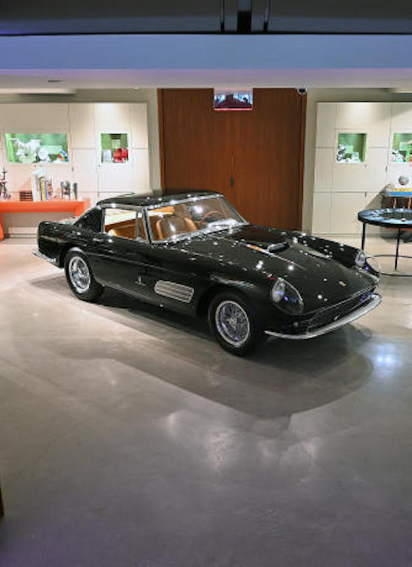 NY,1 delle 12 Ferrari 410 Superamerica Coupe Series III '59 in asta 18 mil USD