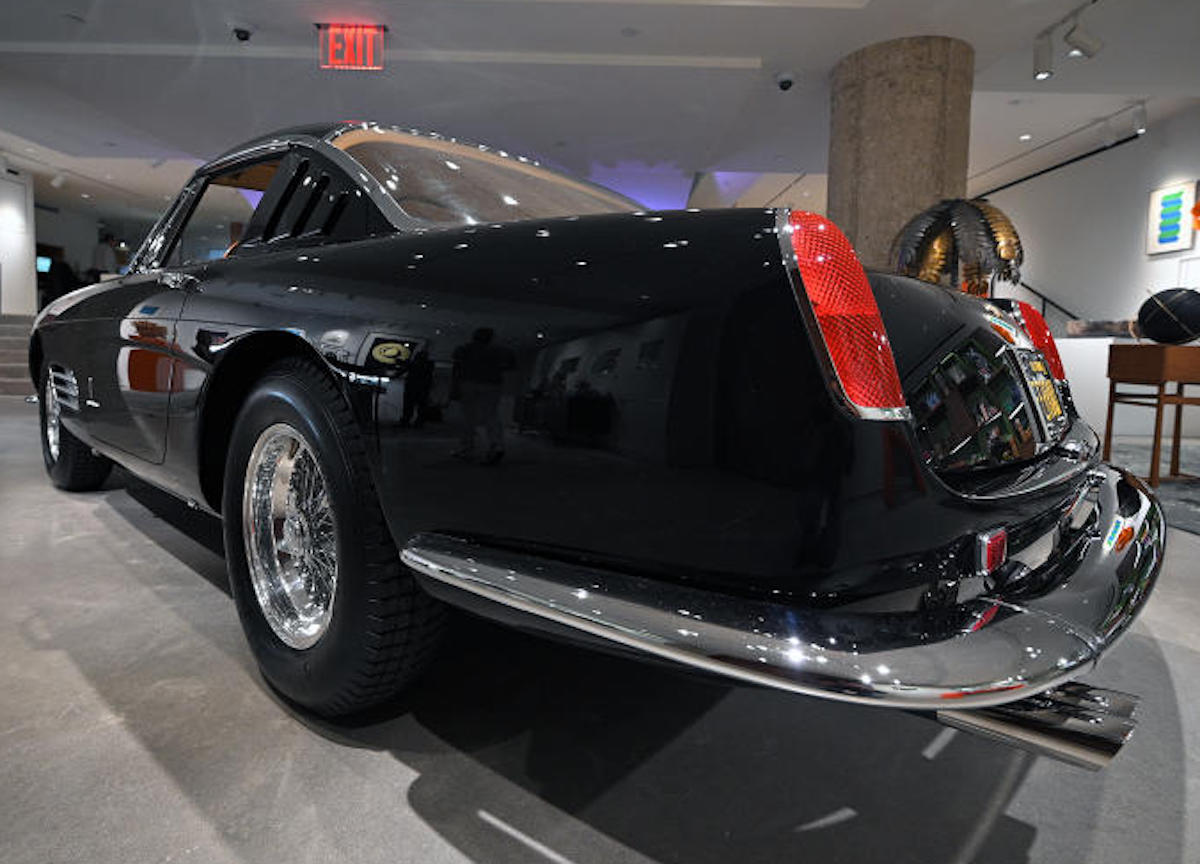 NY,1 delle 12 Ferrari 410 Superamerica Coupe Series III '59 in asta 18 mil USD