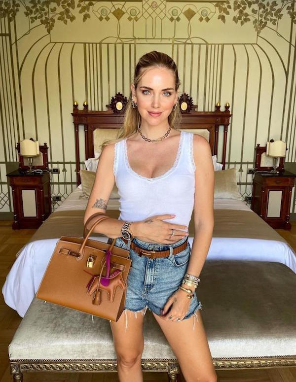Lago di Como, villa Bonomi, Chiara Ferragni, Fedez, Leone, Vittoria in vacanza